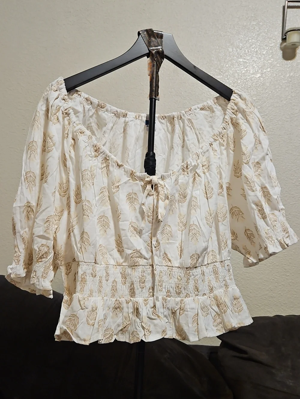 Old Navy Cream Peasant Blouse with Beige Leaf Print